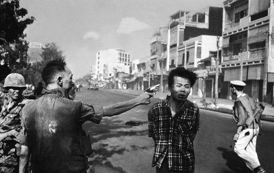 General Nguyen Ngoc Loan executing a Viet Cong prisoner in Saigon